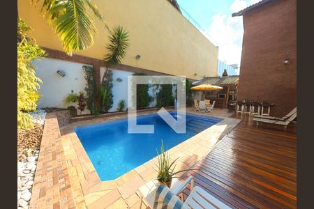 Casa à venda com 424m², 5 quartos e 4 vagasQuintal