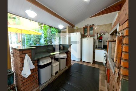 Casa à venda com 424m², 5 quartos e 4 vagasChurrasqueira