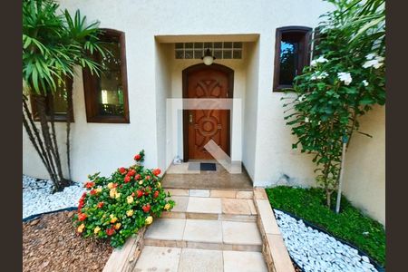 Casa à venda com 424m², 5 quartos e 4 vagasEntrada Casa