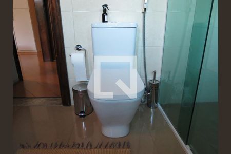 Casa à venda com 424m², 5 quartos e 4 vagasBanheiro Quarto 2