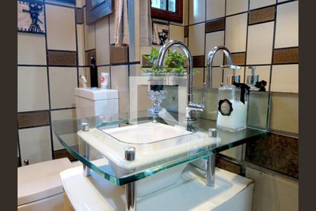 Casa à venda com 424m², 5 quartos e 4 vagasBanheiro Social