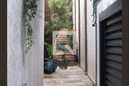 Casa à venda com 424m², 5 quartos e 4 vagasCorredor Externo