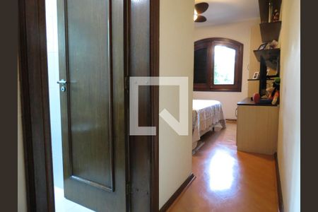 Casa à venda com 424m², 5 quartos e 4 vagasQuarto 1 - Entrada