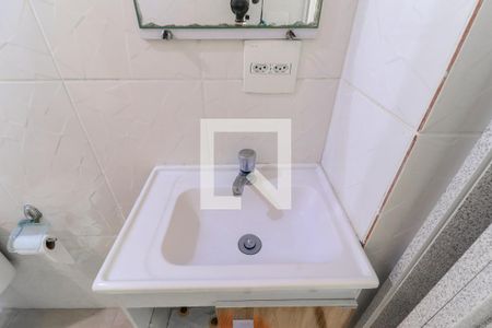 Banheiro de kitnet/studio para alugar com 1 quarto, 22m² em Jardim Aeroporto, São Paulo