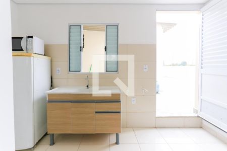 cozinha de kitnet/studio para alugar com 1 quarto, 20m² em Vila Gomes, São Paulo