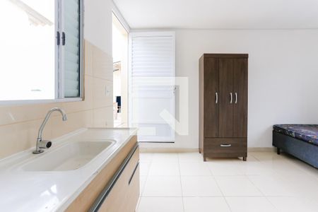 cozinha de kitnet/studio para alugar com 1 quarto, 20m² em Vila Gomes, São Paulo