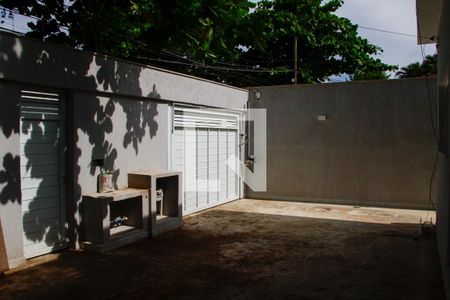 Entrada de casa de condomínio à venda com 5 quartos, 400m² em Barra da Tijuca, Rio de Janeiro