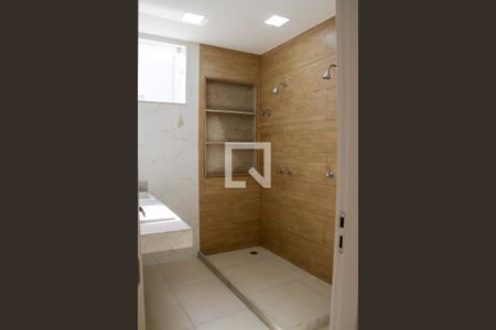 Banheiro Quarto 1 suíte de casa de condomínio à venda com 5 quartos, 400m² em Barra da Tijuca, Rio de Janeiro