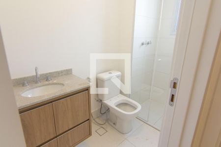 Banheiro de apartamento para alugar com 1 quarto, 52m² em Vila Azevedo, São Paulo