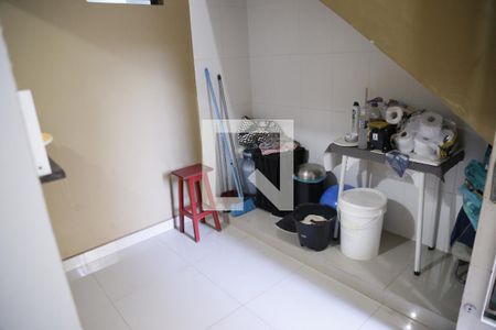 Casa para alugar com 300m², 4 quartos e 2 vagasDepósito