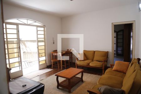 Sala de casa para alugar com 4 quartos, 300m² em Chácara Inglesa, São Paulo