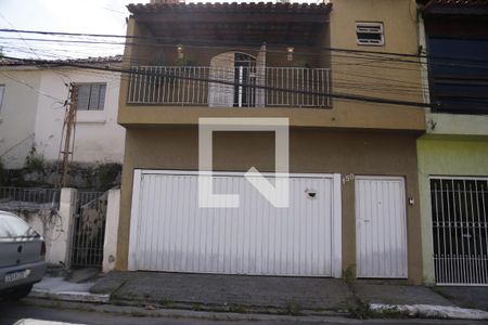 Casa para alugar com 300m², 4 quartos e 2 vagasFachada