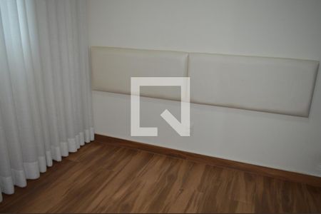 Apartamento à venda com 81m², 3 quartos e 2 vagasQuarto 2