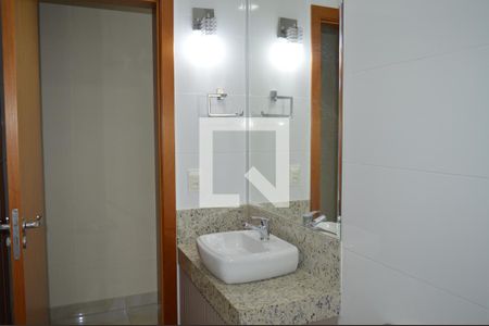 Apartamento à venda com 81m², 3 quartos e 2 vagasBanheiro Social