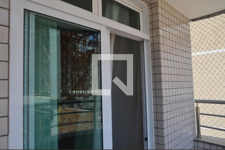 Apartamento à venda com 81m², 3 quartos e 2 vagasVaranda da Suite