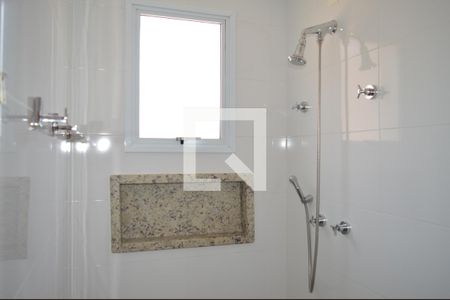 Apartamento à venda com 81m², 3 quartos e 2 vagasBanheiro da Suite