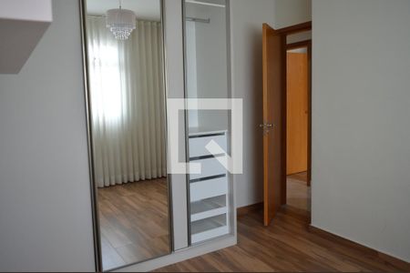 Apartamento à venda com 81m², 3 quartos e 2 vagasQuarto 3