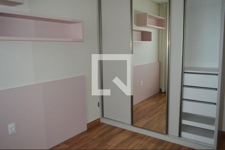 Apartamento à venda com 81m², 3 quartos e 2 vagasQuarto 3
