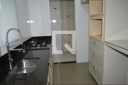 Apartamento à venda com 81m², 3 quartos e 2 vagasCozinha