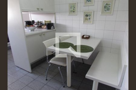 Apartamento à venda com 164m², 4 quartos e 3 vagasCozinha