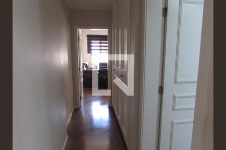 Apartamento à venda com 164m², 4 quartos e 3 vagasCorredor