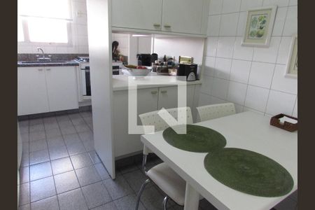 Apartamento à venda com 164m², 4 quartos e 3 vagasCozinha