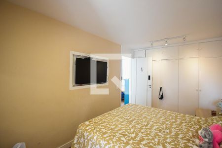 Apartamento à venda com 160m², 3 quartos e 2 vagasSuíte 2