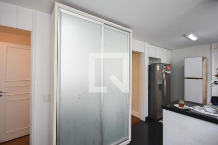 Apartamento à venda com 160m², 3 quartos e 2 vagasCozinha