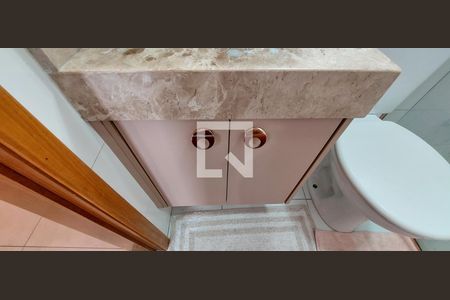 Apartamento à venda com 118m², 2 quartos e 2 vagasBanheiro 