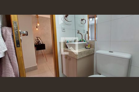 Apartamento à venda com 118m², 2 quartos e 2 vagasBanheiro 