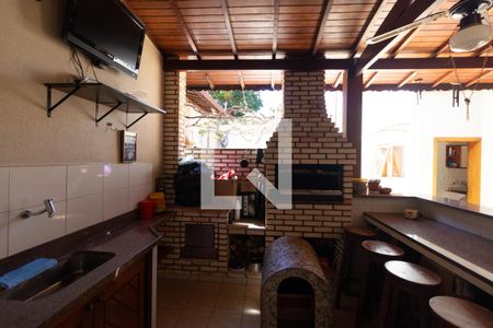 Casa à venda com 336m², 4 quartos e 4 vagasChurrasqueira