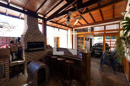 Casa à venda com 336m², 4 quartos e 4 vagasChurrasqueira