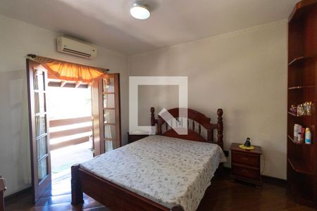 Casa à venda com 336m², 4 quartos e 4 vagasSuíte 01