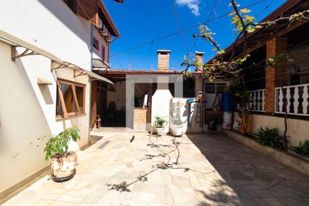 Casa à venda com 336m², 4 quartos e 4 vagasQuintal
