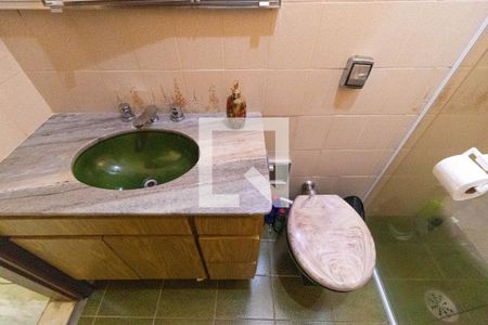 Casa à venda com 336m², 4 quartos e 4 vagasBanheiro da Casa 02