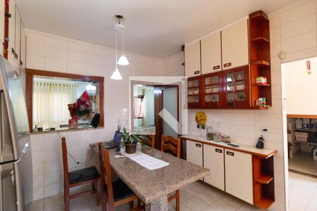 Casa à venda com 336m², 4 quartos e 4 vagasCozinha