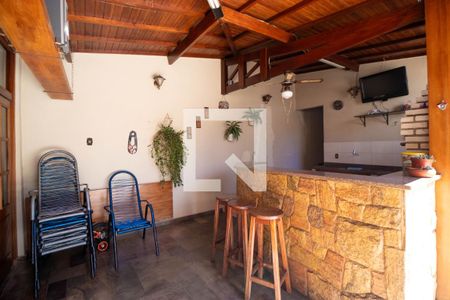 Casa à venda com 336m², 4 quartos e 4 vagasChurrasqueira