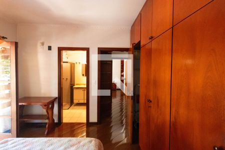 Casa à venda com 336m², 4 quartos e 4 vagasSuíte 02