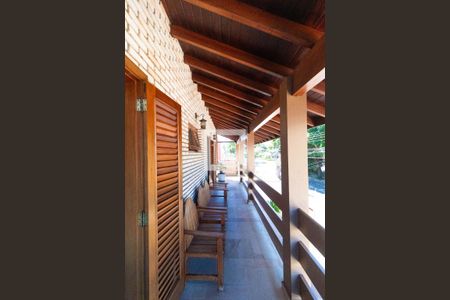 Casa à venda com 336m², 4 quartos e 4 vagasSacada das Suítes