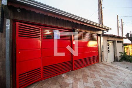 Casa para alugar com 150m², 2 quartos e 2 vagasFachada