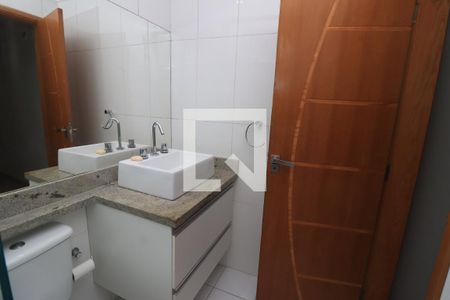 Casa de condomínio à venda com 168m², 3 quartos e 2 vagasBanheiro da Suíte 2