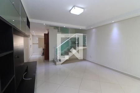 Sala de TV de casa de condomínio à venda com 3 quartos, 168m² em Vila Aricanduva, São Paulo