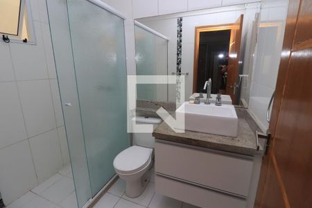 Casa de condomínio à venda com 168m², 3 quartos e 2 vagasBanheiro da Suíte 2