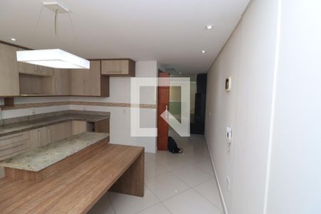 Casa de condomínio à venda com 168m², 3 quartos e 2 vagasCozinha