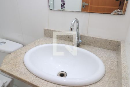 Casa de condomínio à venda com 168m², 3 quartos e 2 vagasBanheiro da Suíte