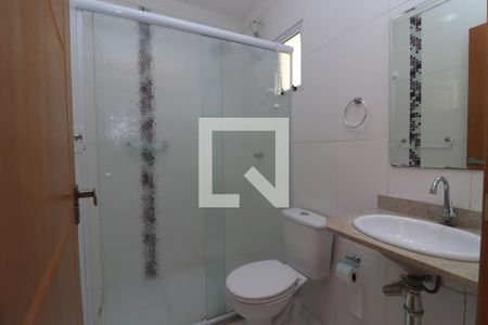 Casa de condomínio à venda com 168m², 3 quartos e 2 vagasBanheiro da Suíte