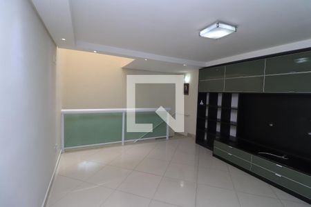 Sala de TV de casa de condomínio à venda com 3 quartos, 168m² em Vila Aricanduva, São Paulo