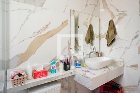 Casa à venda com 330m², 3 quartos e 6 vagasBanheiro da Suíte 1