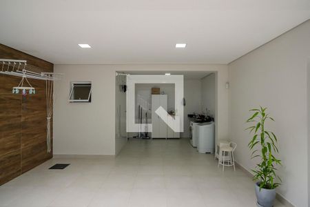 Casa à venda com 330m², 3 quartos e 6 vagasÁrea de Serviço