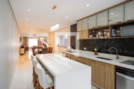 Casa à venda com 330m², 3 quartos e 6 vagasCozinha